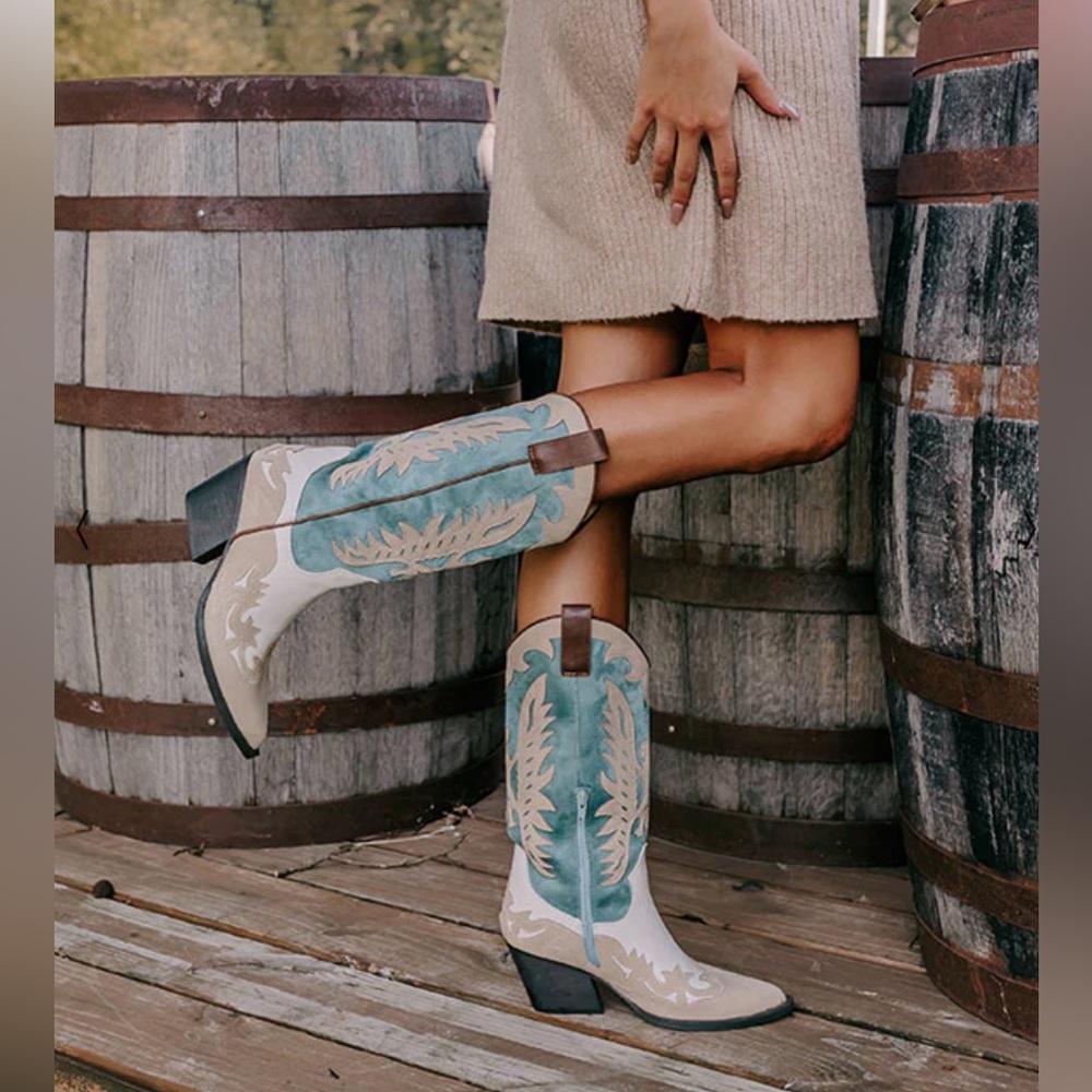 Quinton Cowgirl Boots size 8 New in Box